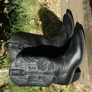 Durango cow girl leather boots, size 6